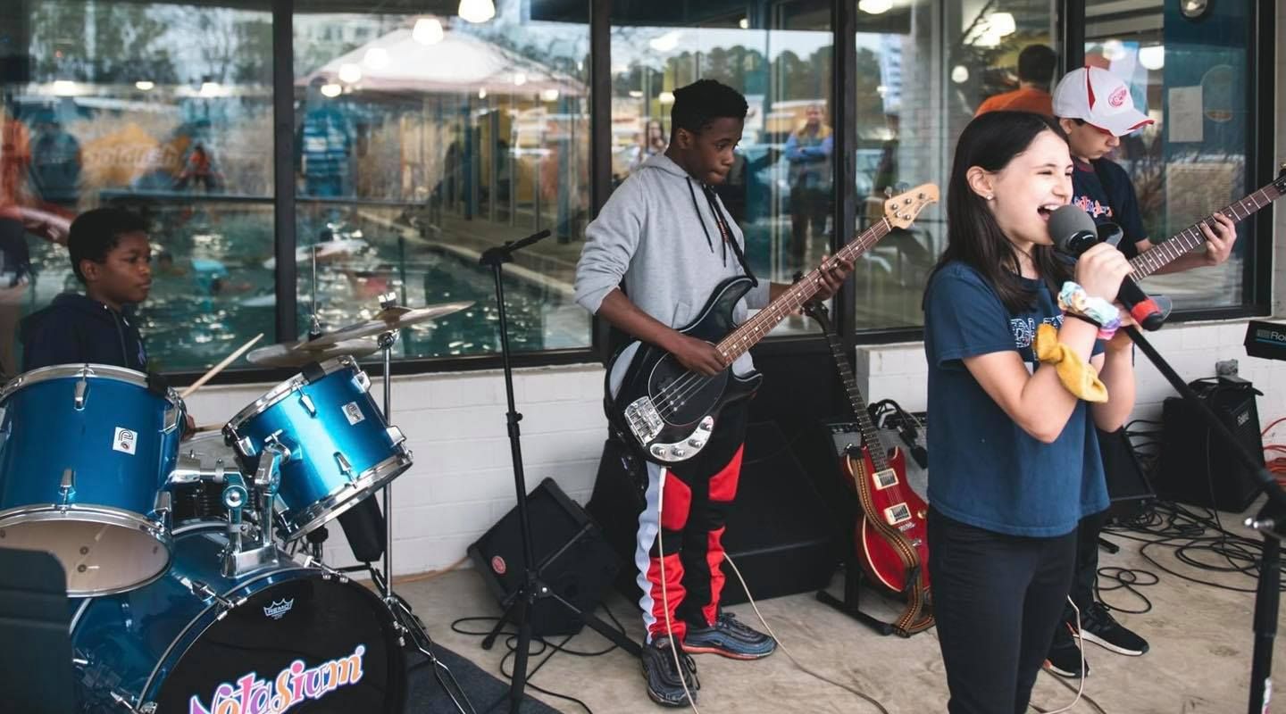 Notasium Band Performance