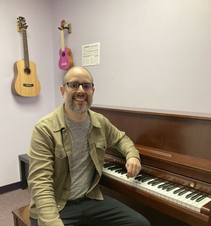 Piano instructor Andres