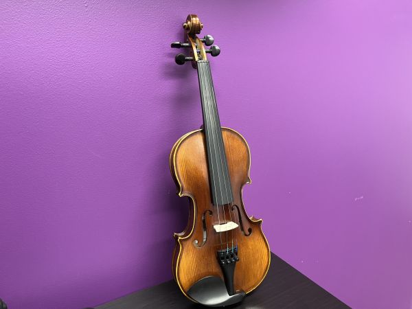Half, 3/4 and full size violin for rent